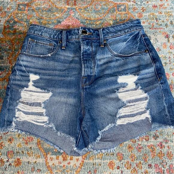 GOOD AMERICAN $119 BOMBSHELL Denim Distressed SHORTS Blue (153) sz 2/26 - Picture 2 of 14
